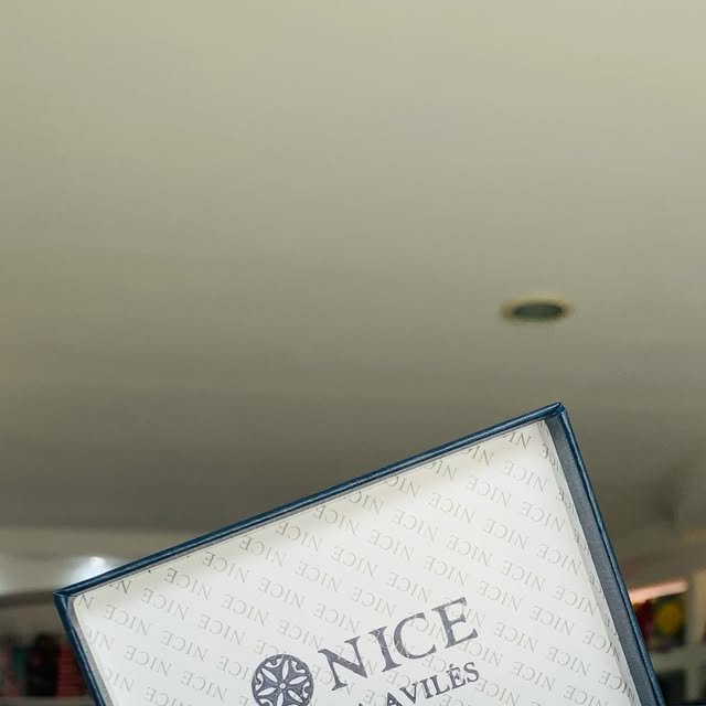 Joyería NICE en su caja